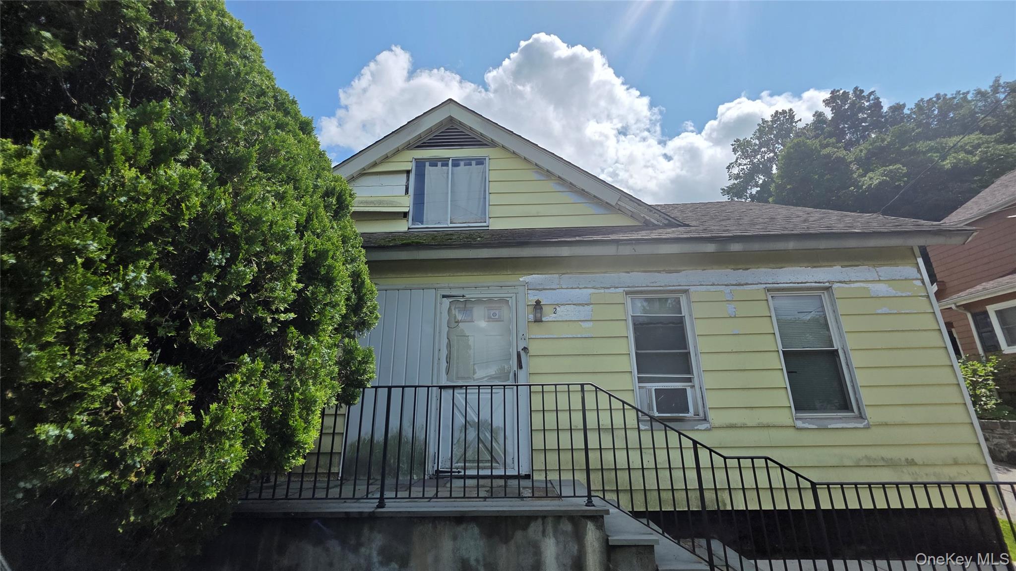 2599 Carmel Avenue Property Photo 2