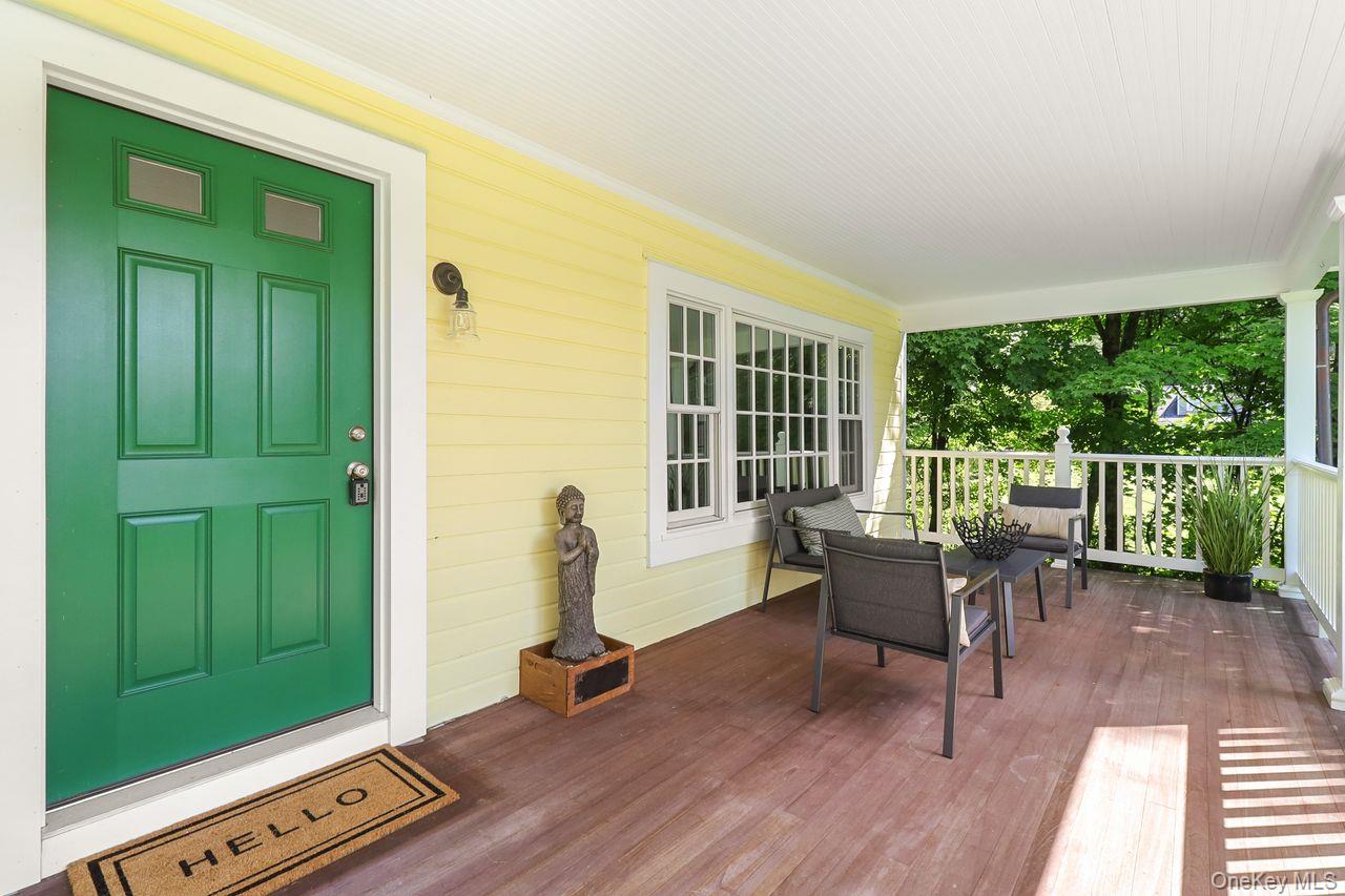 1059 Hanover Street Property Photo 4