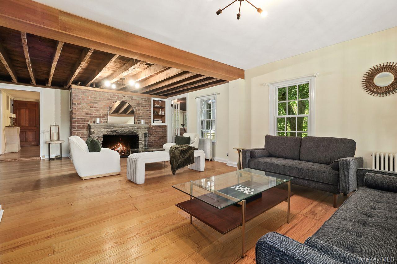 1059 Hanover Street Property Photo 7