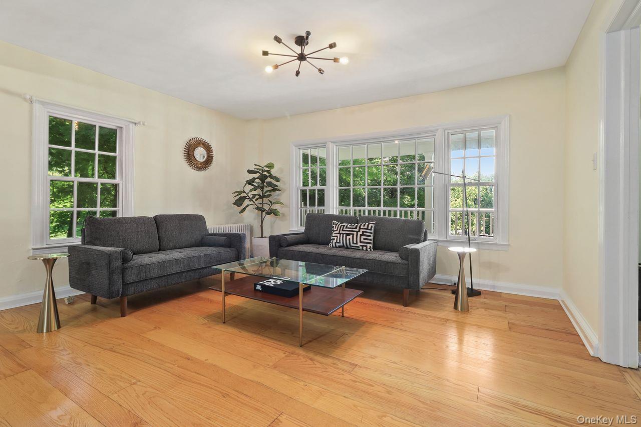 1059 Hanover Street Property Photo 8