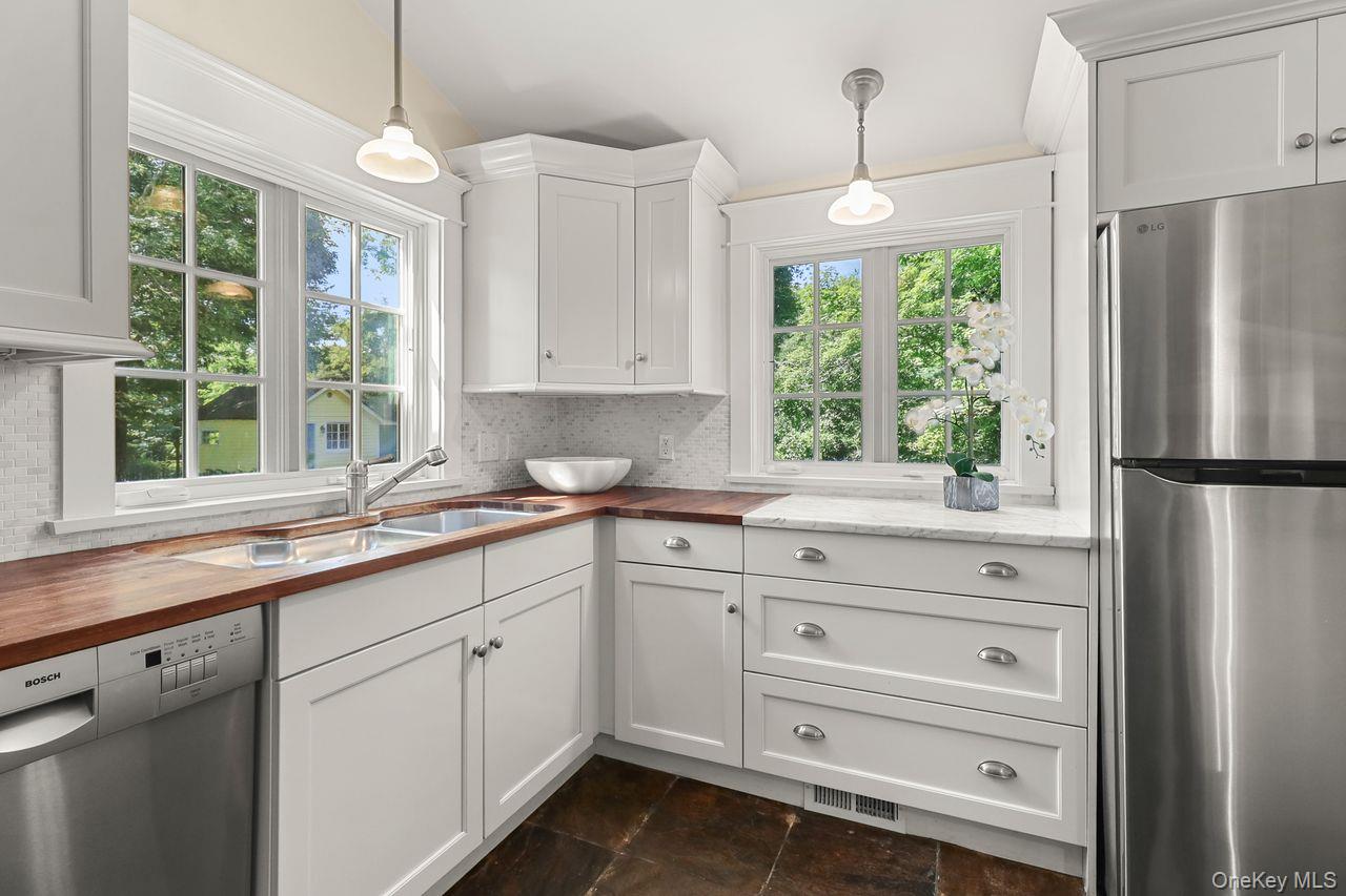 1059 Hanover Street Property Photo 20