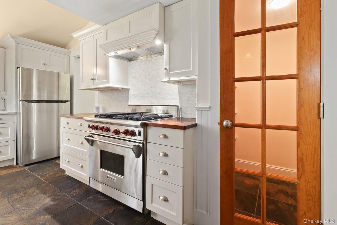 1059 Hanover Street Property Photo 21