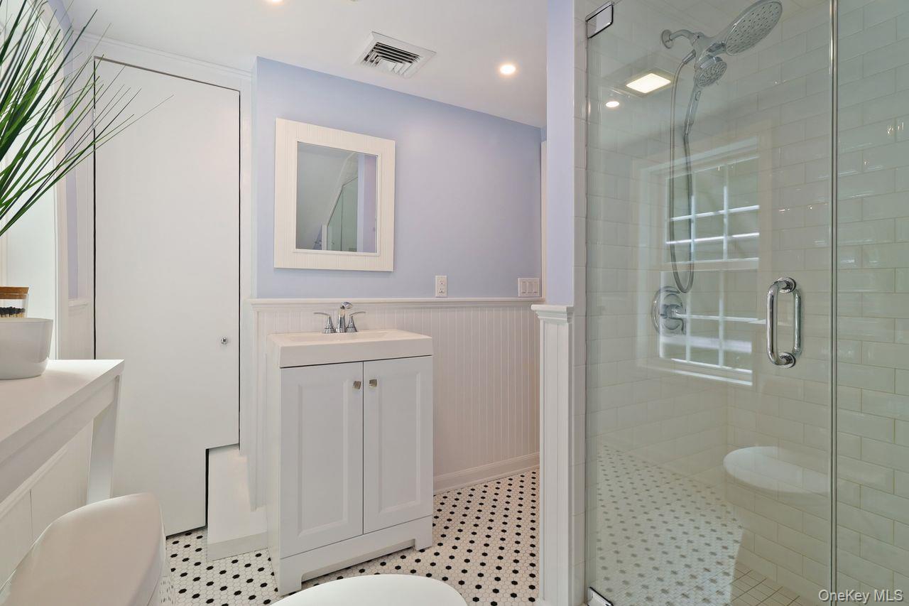 1059 Hanover Street Property Photo 32