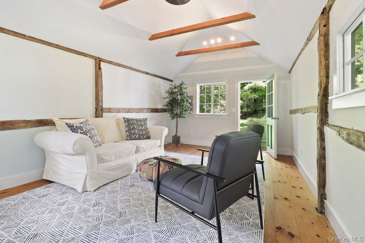 1059 Hanover Street Property Photo 38