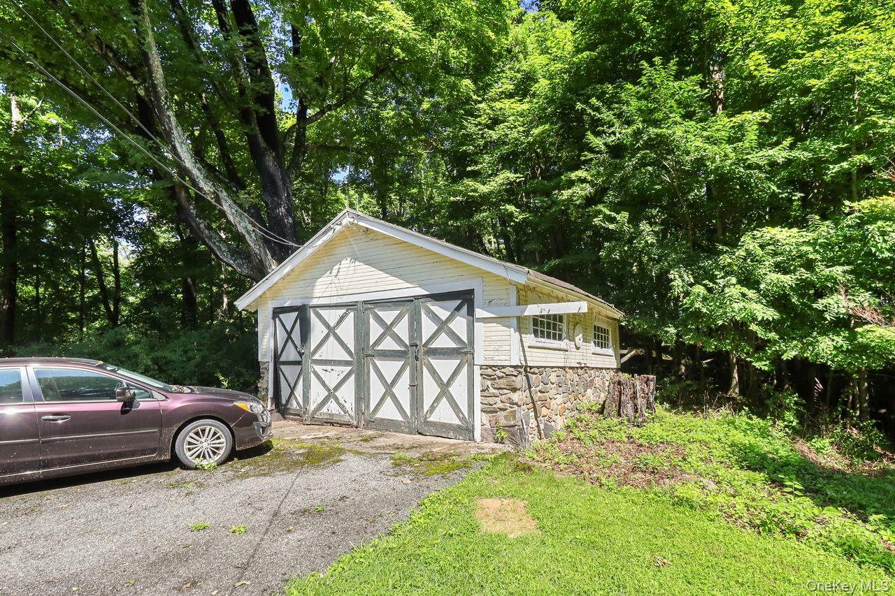 1059 Hanover Street Property Photo 41
