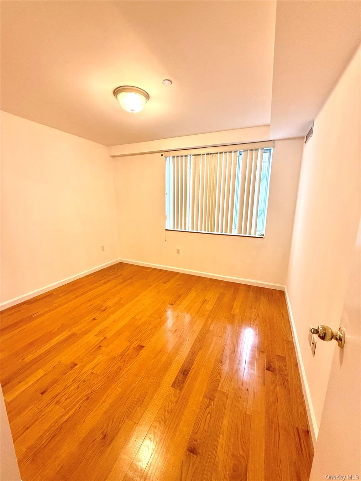 140-75 Ash Avenue 5h Property Photo 4
