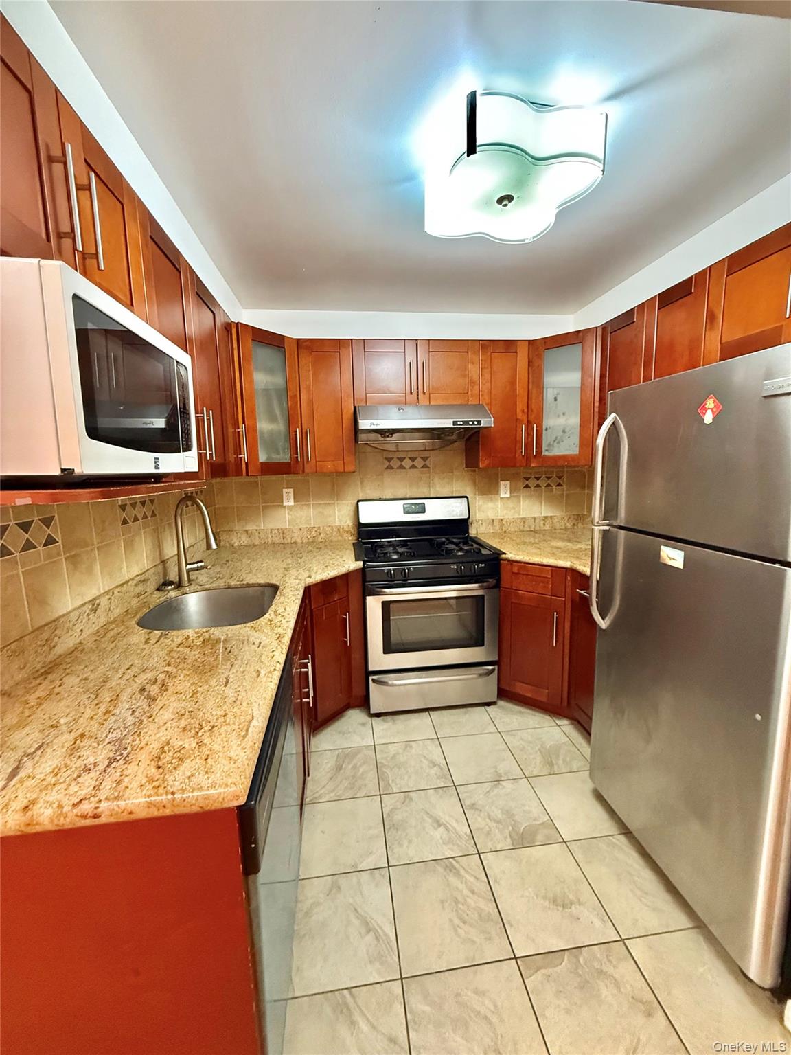 140-75 Ash Avenue 5h Property Photo 5