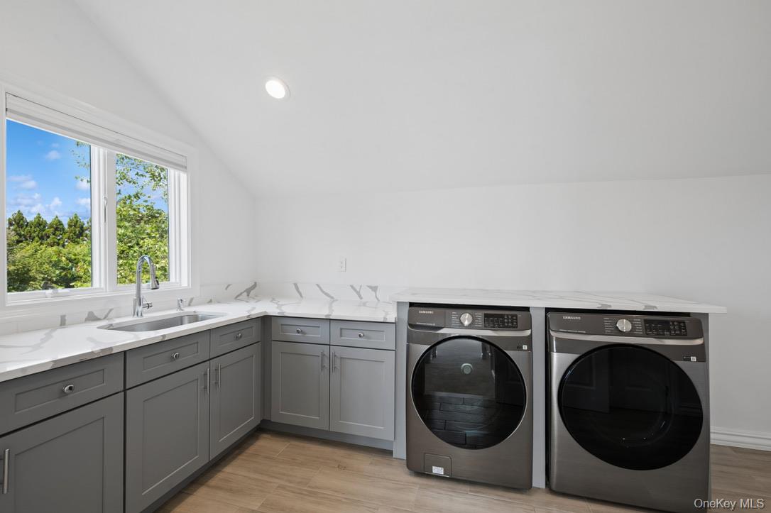 170 S Penataquit Avenue Property Photo 38