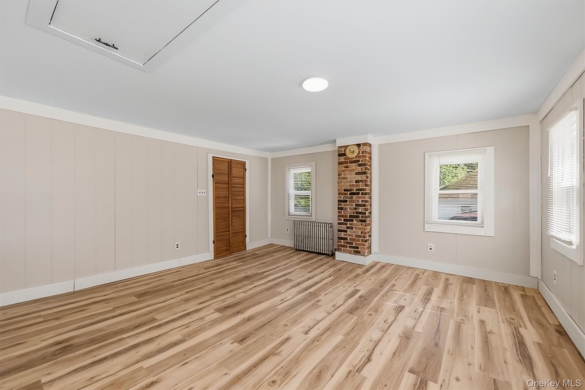 212 Center Street Property Photo 10
