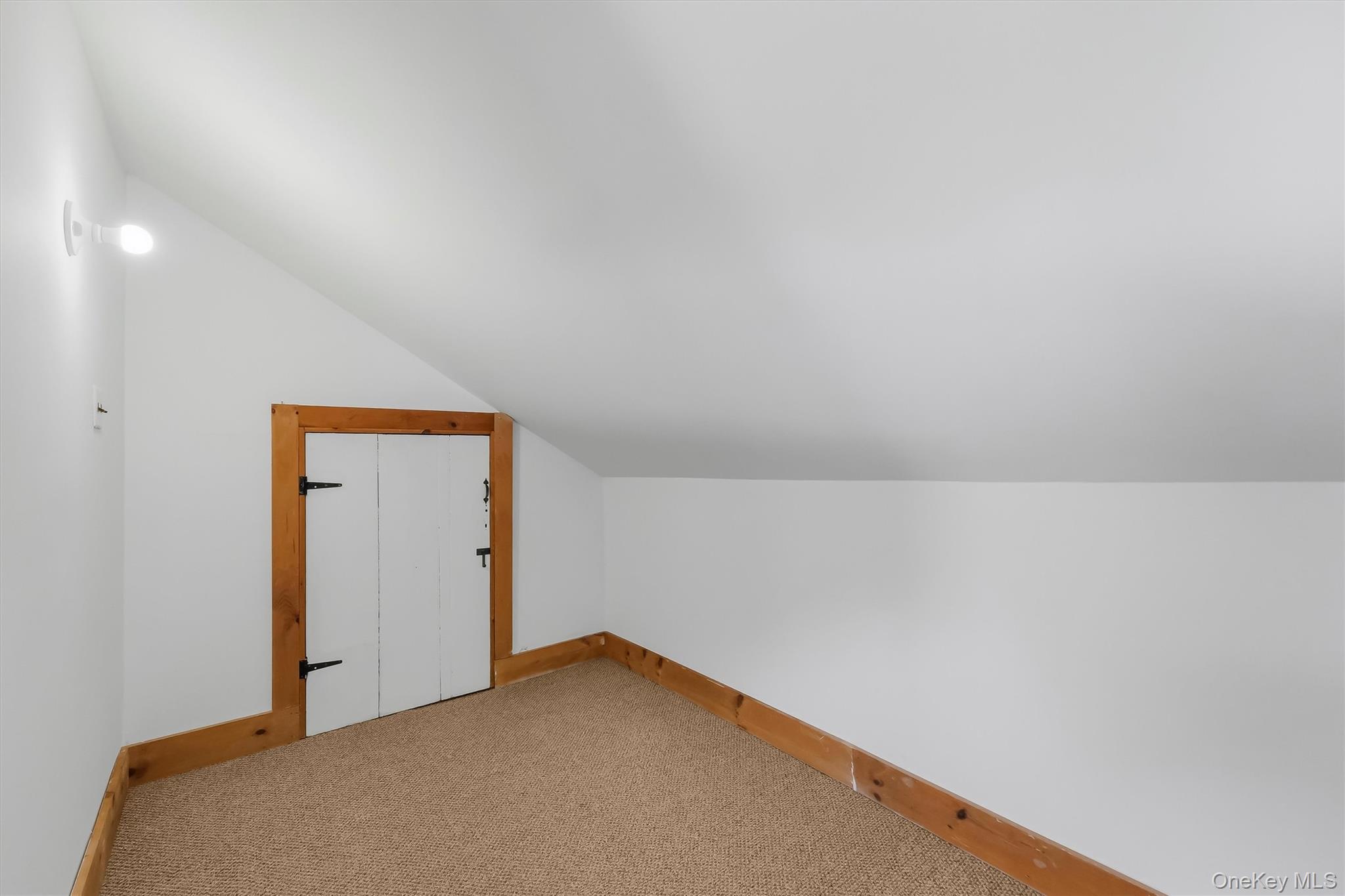 212 Center Street Property Photo 11