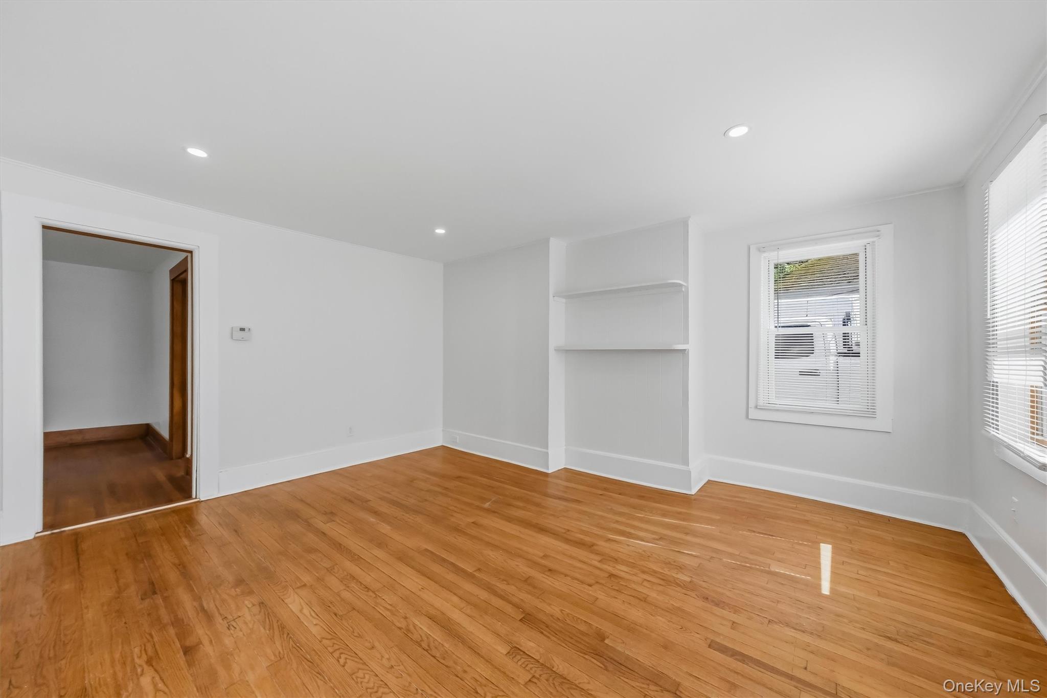 212 Center Street Property Photo 12