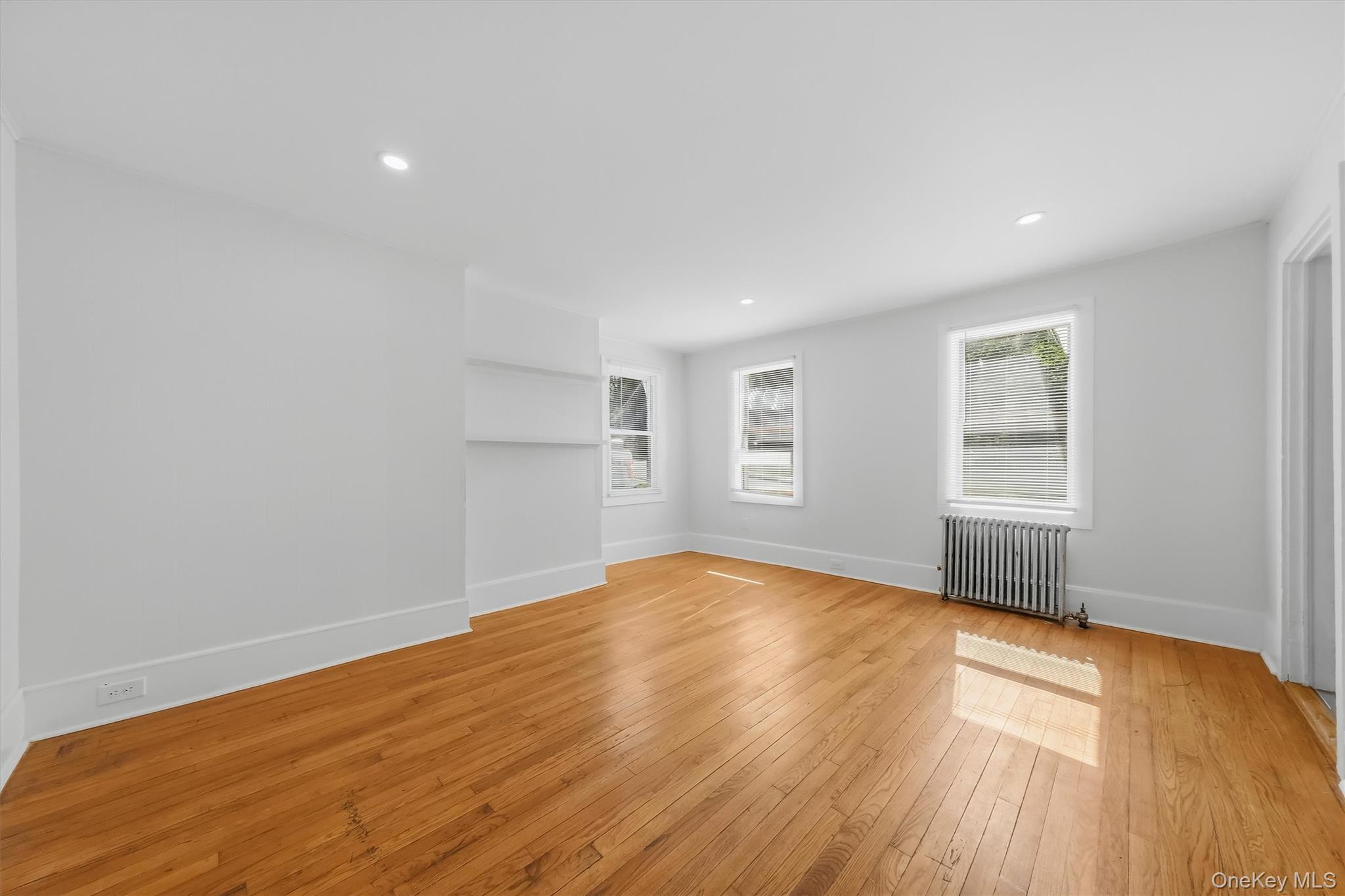 212 Center Street Property Photo 13