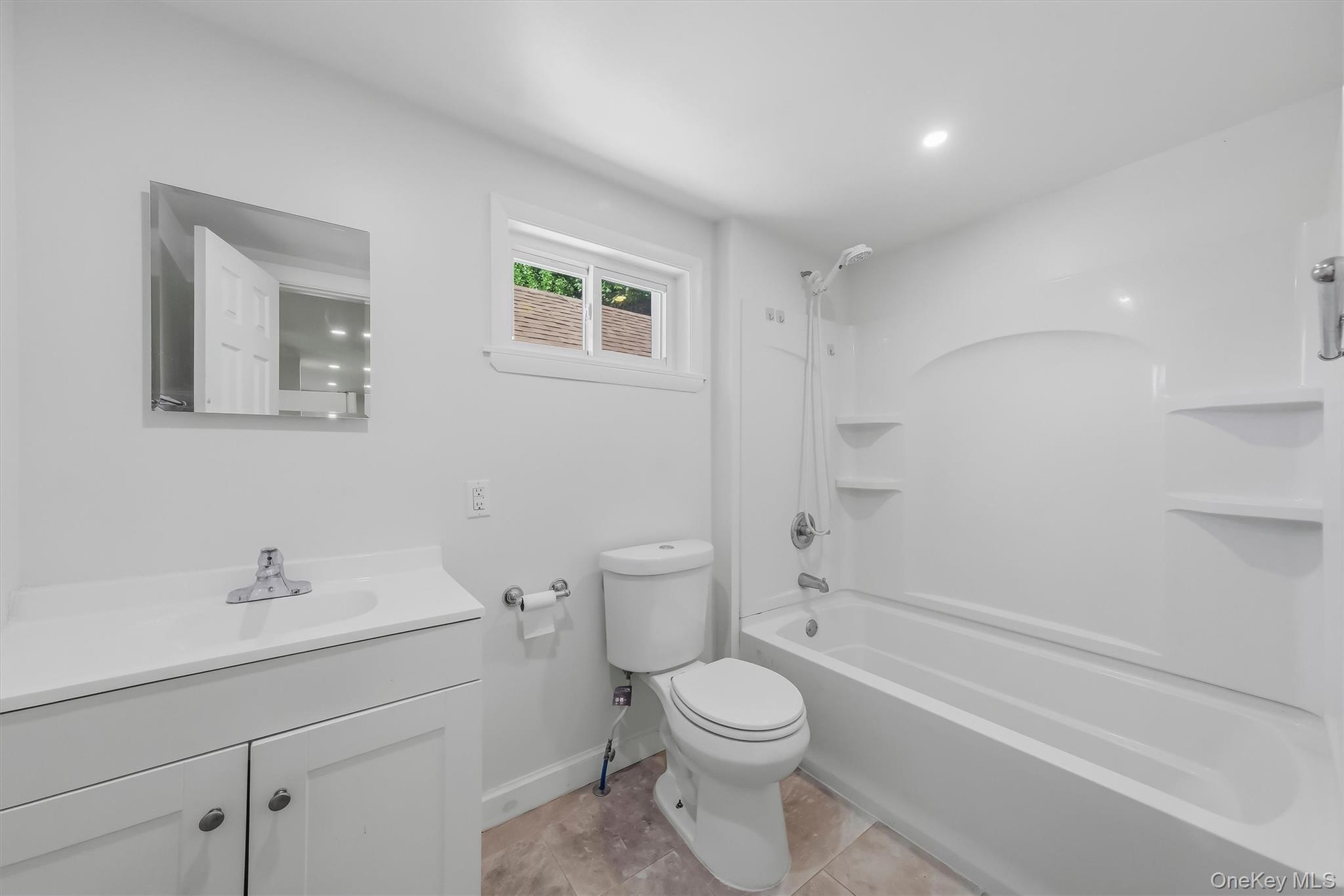 212 Center Street Property Photo 25