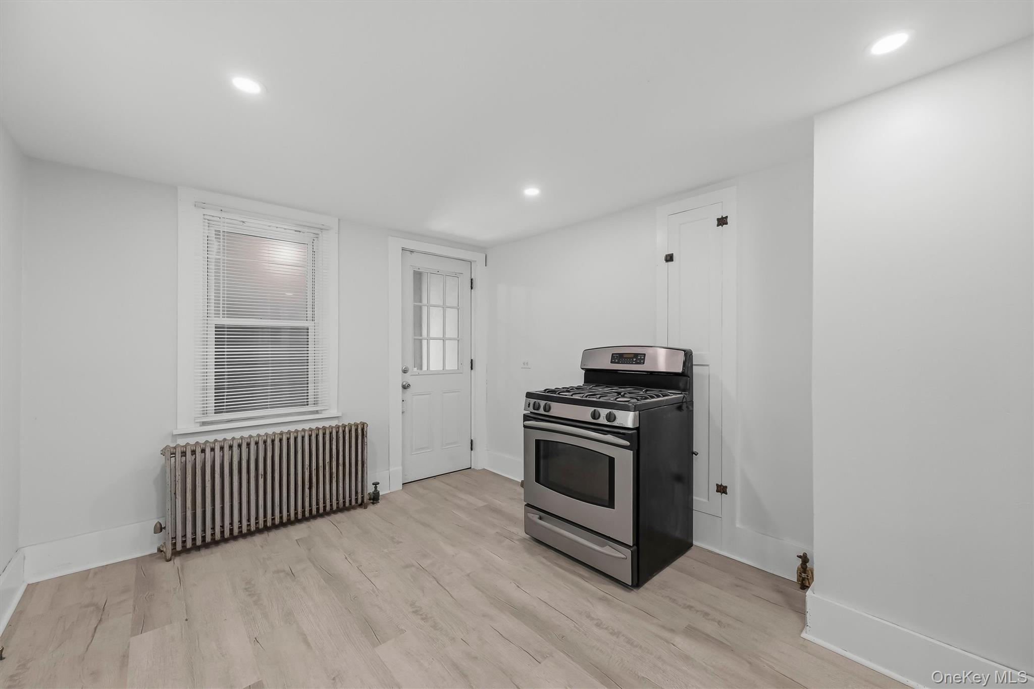 212 Center Street Property Photo 26