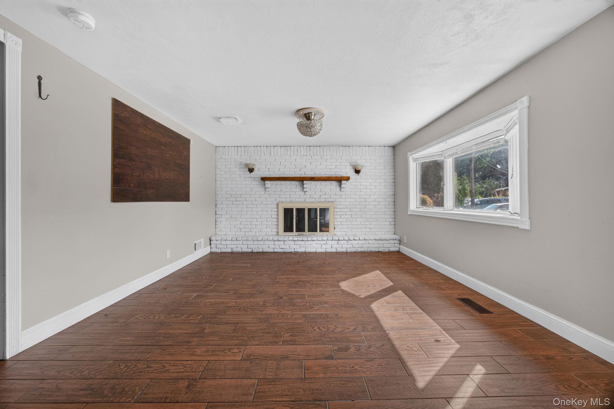 20 Revere Circle Property Photo 2