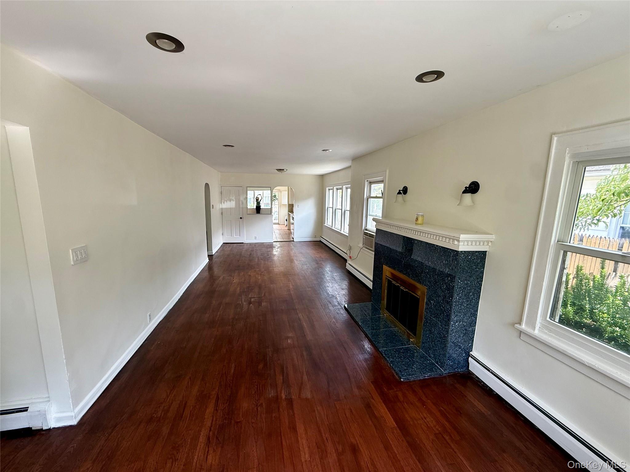 175 S Brookside Avenue Property Photo 5