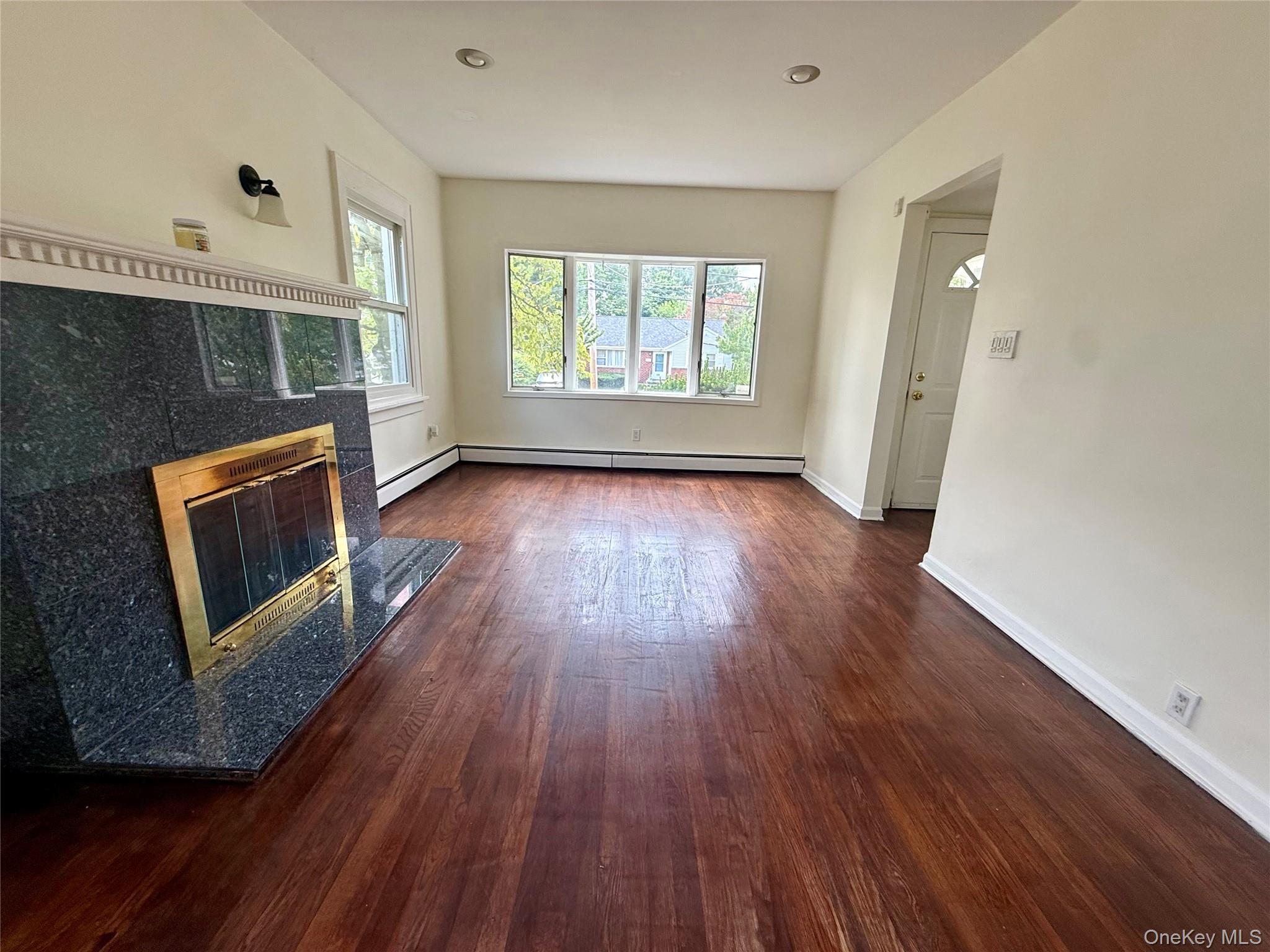 175 S Brookside Avenue Property Photo 7