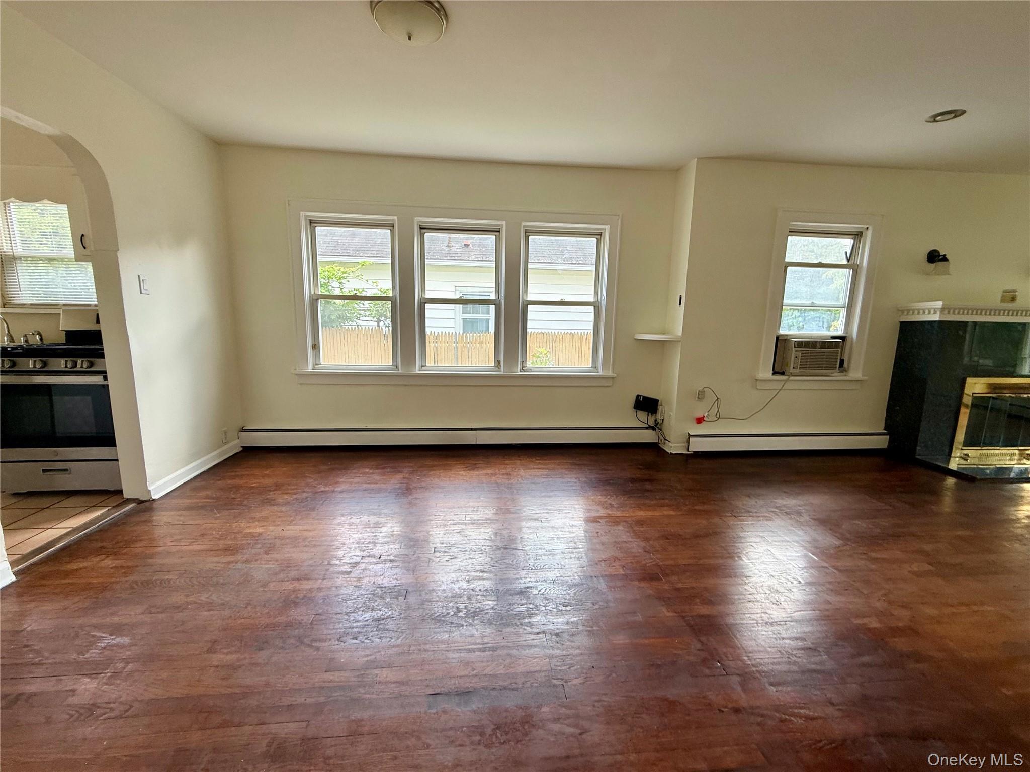 175 S Brookside Avenue Property Photo 10