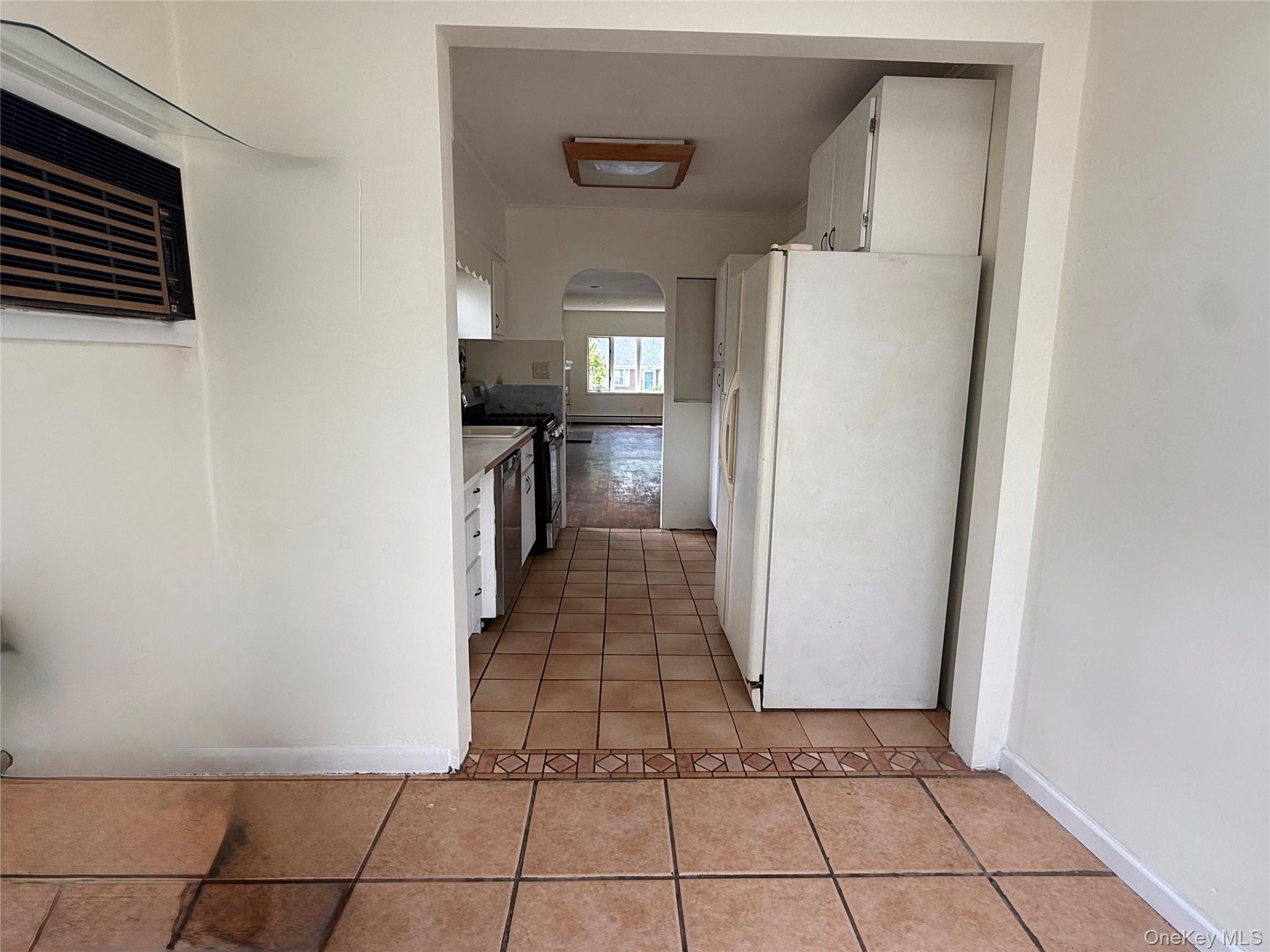 175 S Brookside Avenue Property Photo 14
