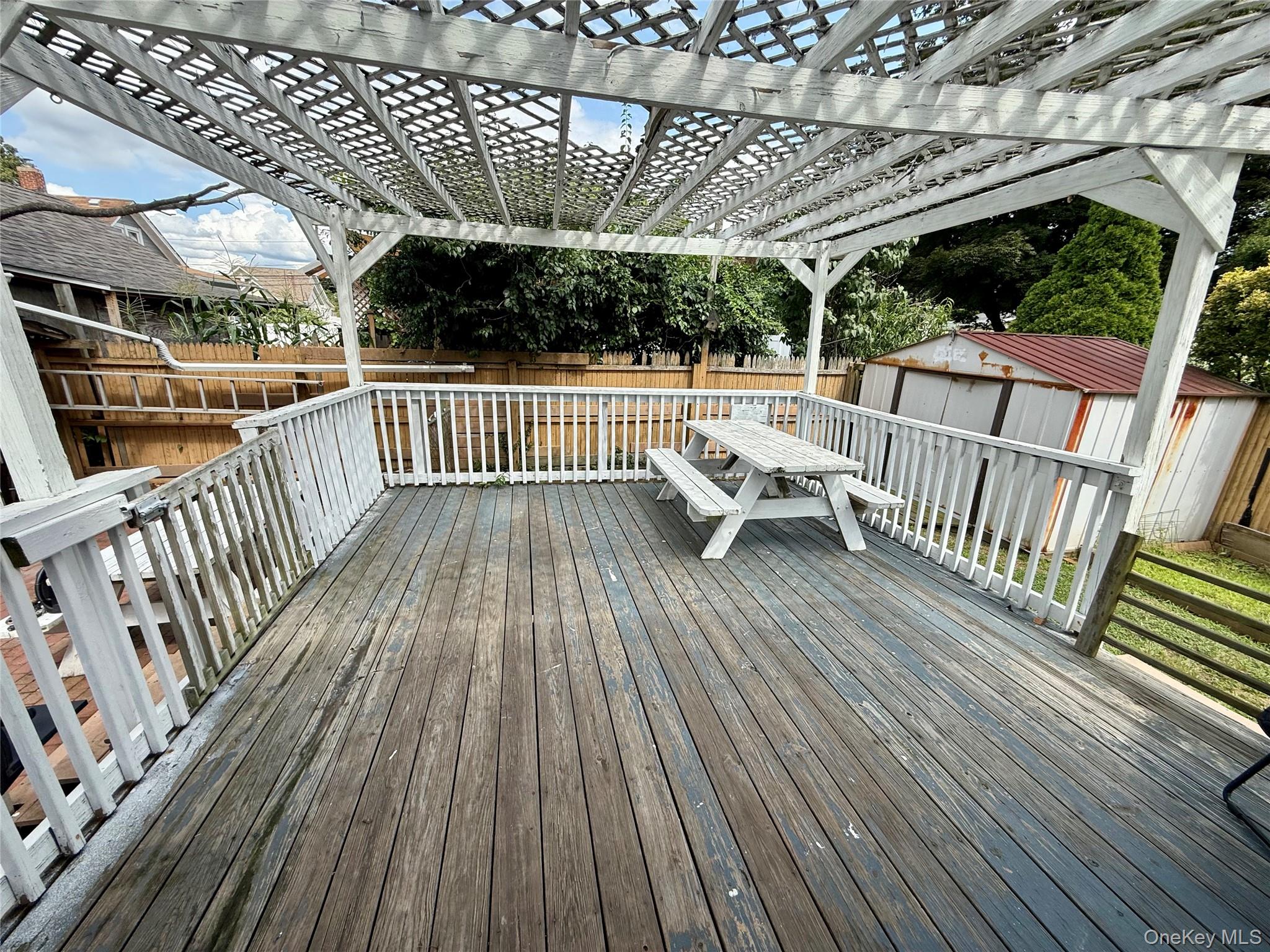 175 S Brookside Avenue Property Photo 29
