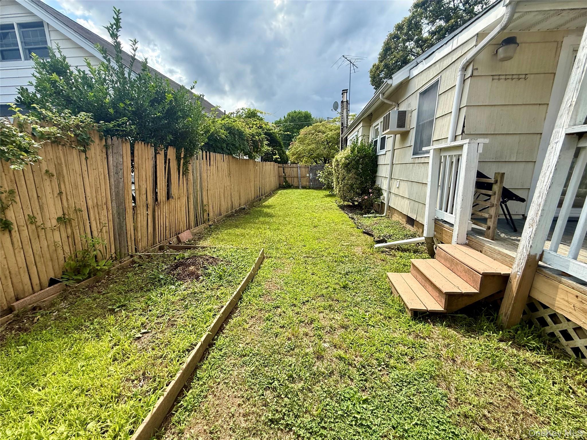 175 S Brookside Avenue Property Photo 32