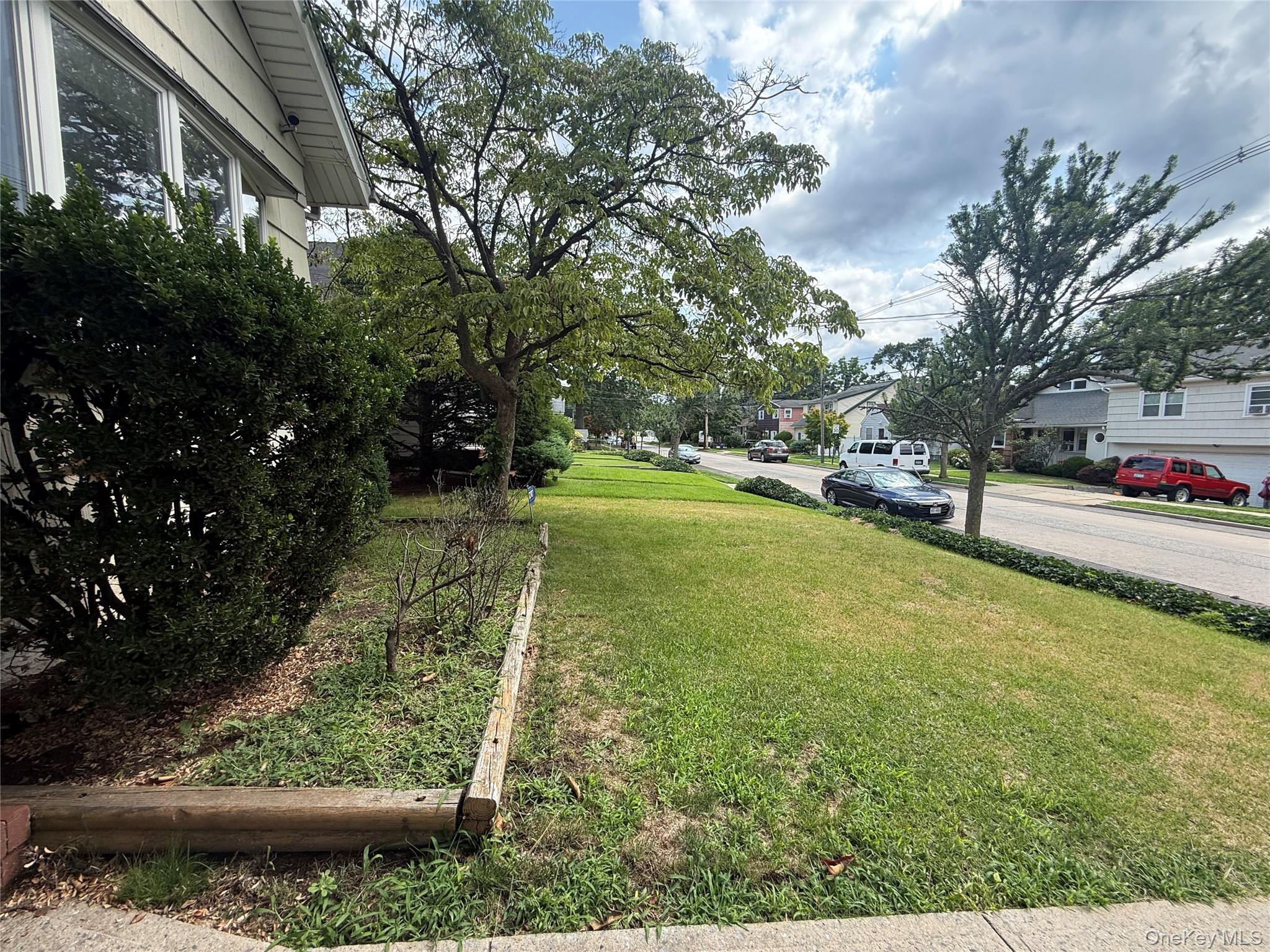 175 S Brookside Avenue Property Photo 36
