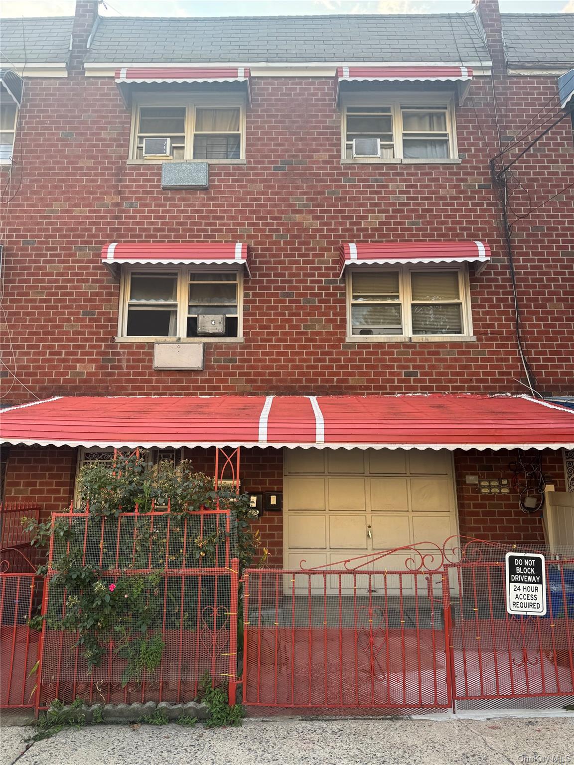3637 Olinville Avenue Property Photo 1
