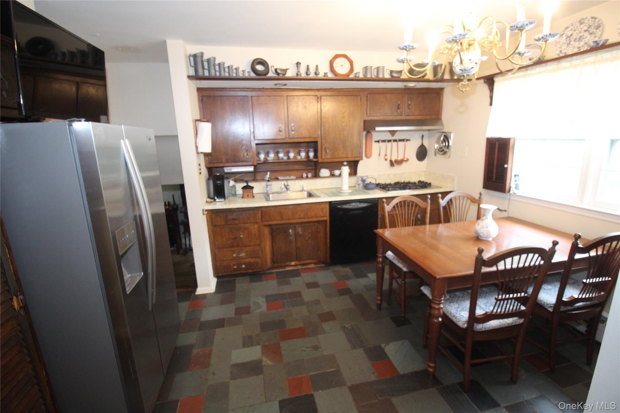 42 Foster Avenue Property Photo 10