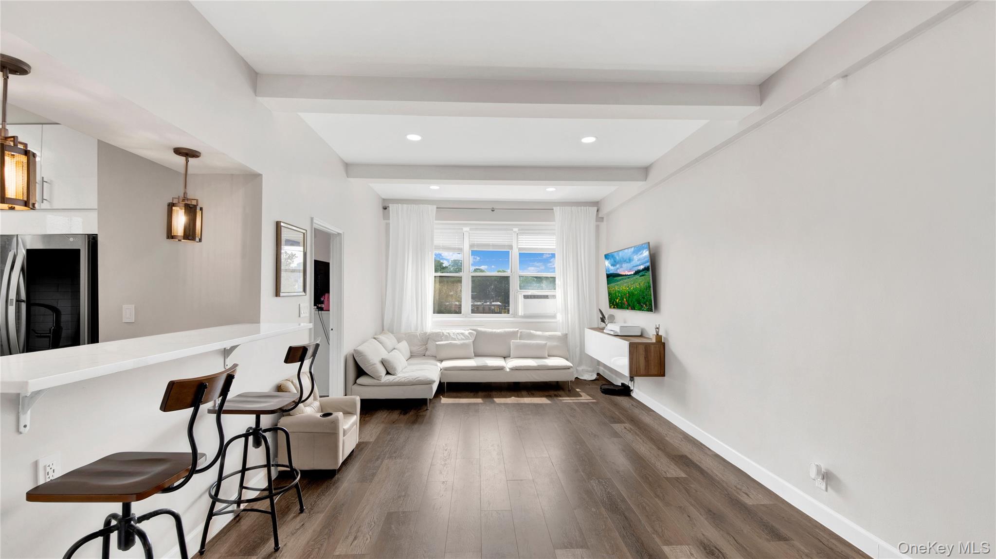 365 Bronx River Road 1f Property Photo 3