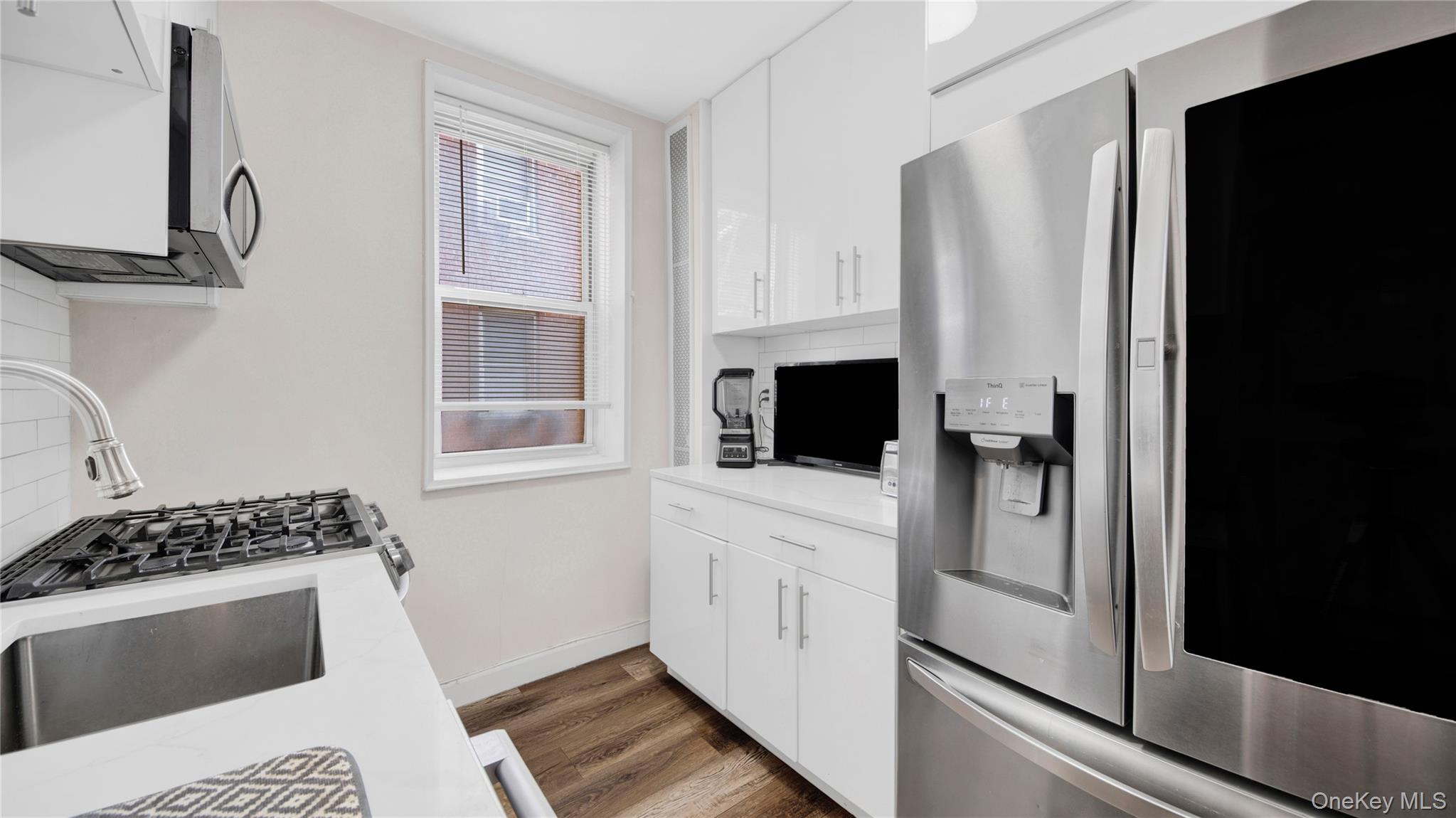 365 Bronx River Road 1f Property Photo 11