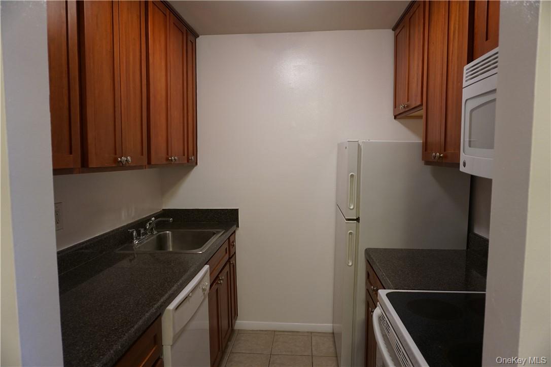 260 West Street A8 Property Photo 7