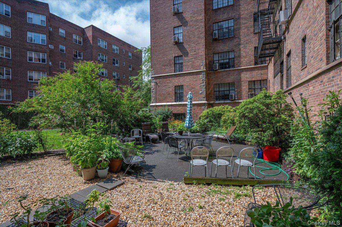 2 Westchester Ave 3n Property Photo 11