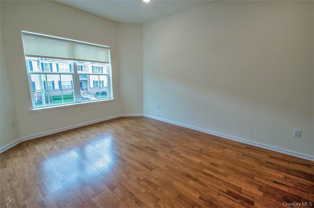 260 W Main Street 6 Property Photo 5