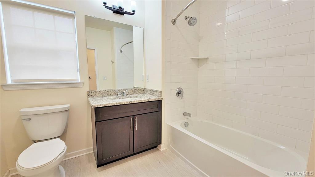260 W Main Street 6 Property Photo 11