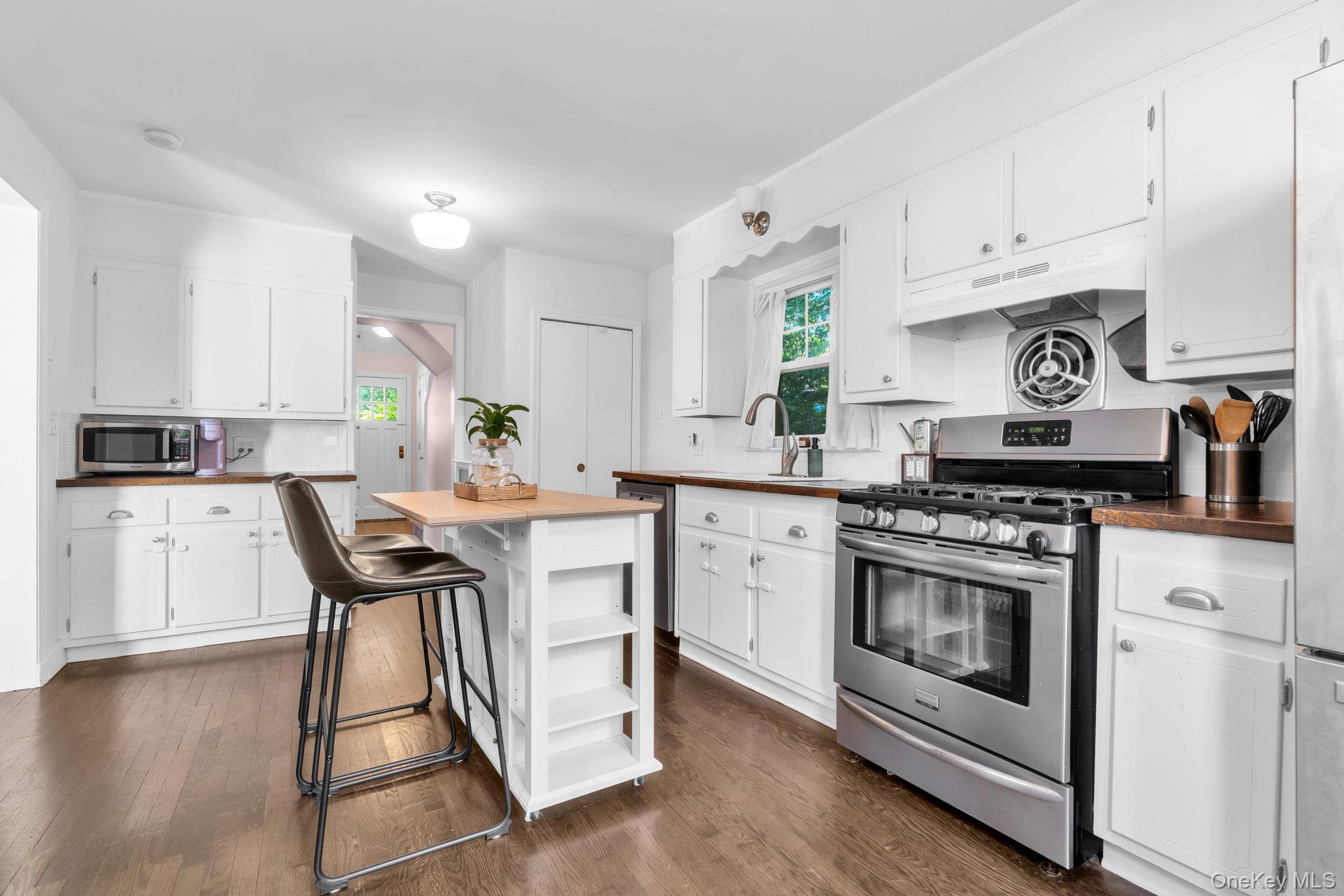 24 Howard Avenue Property Photo 14