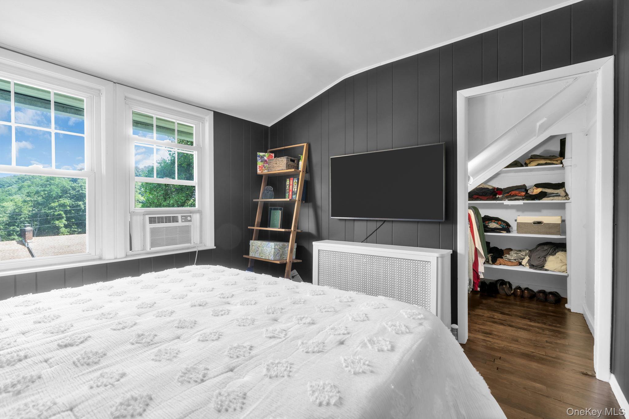 24 Howard Avenue Property Photo 22