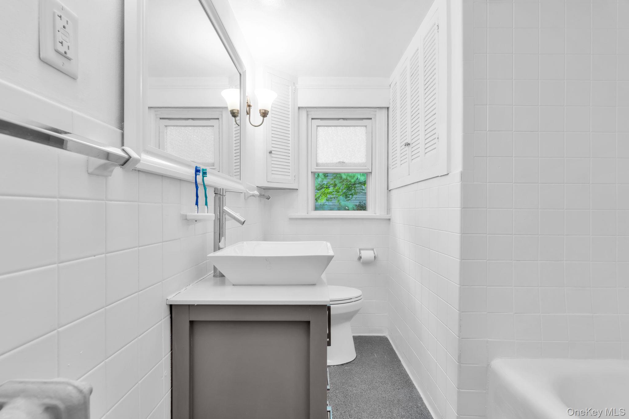 24 Howard Avenue Property Photo 31