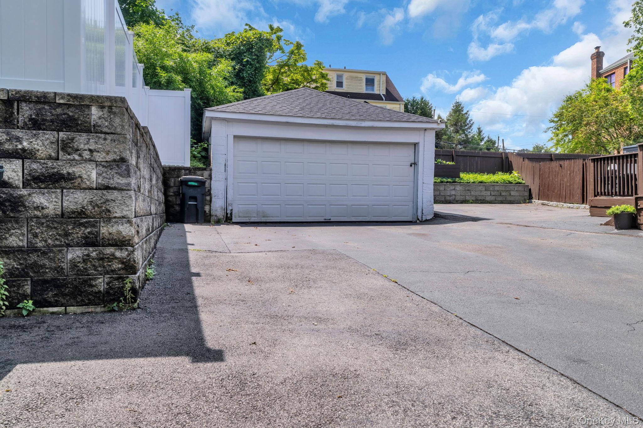 24 Howard Avenue Property Photo 40