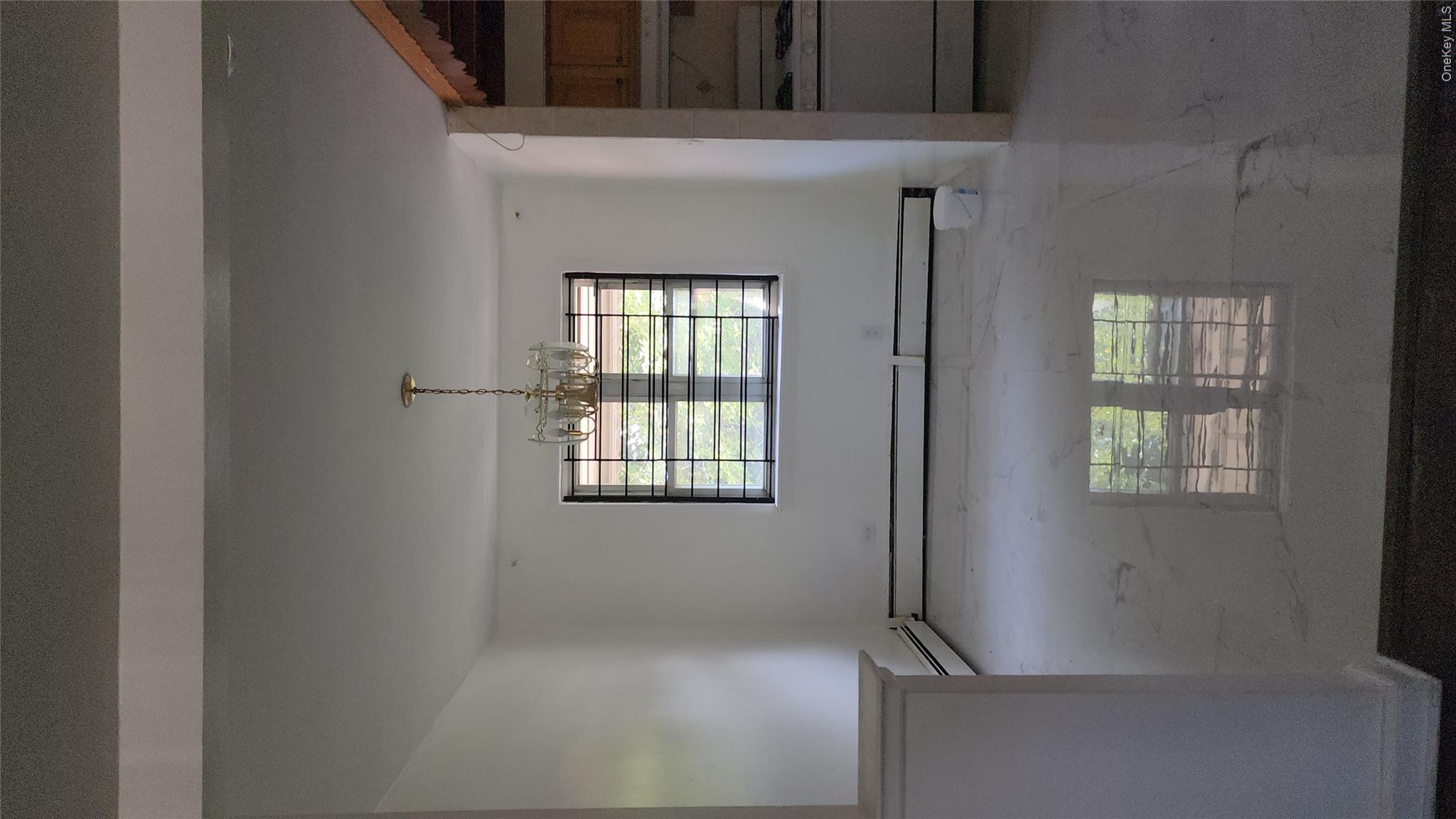 954 E 212th Street Property Photo 11