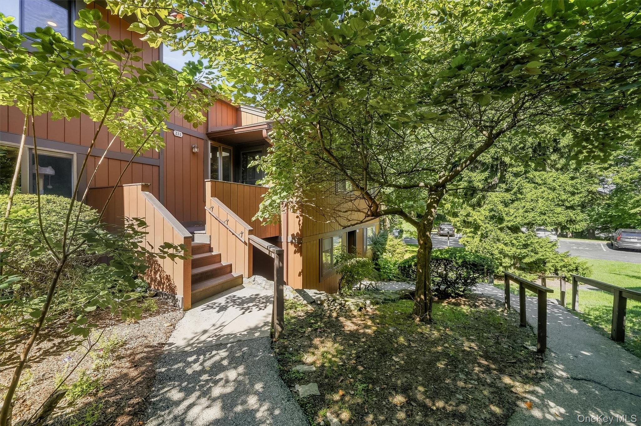 231 Martling Avenue Property Photo 2