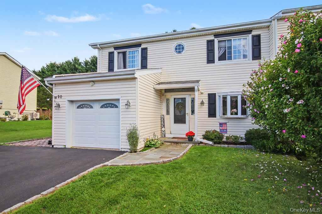 20 Fieldstone Boulevard Property Photo 1