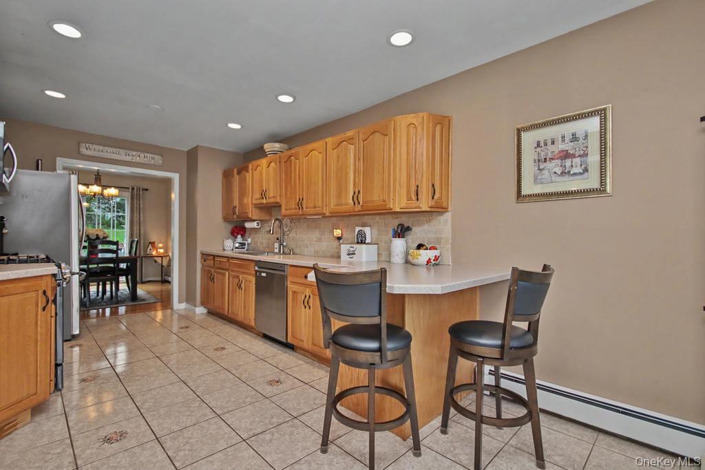 20 Fieldstone Boulevard Property Photo 6