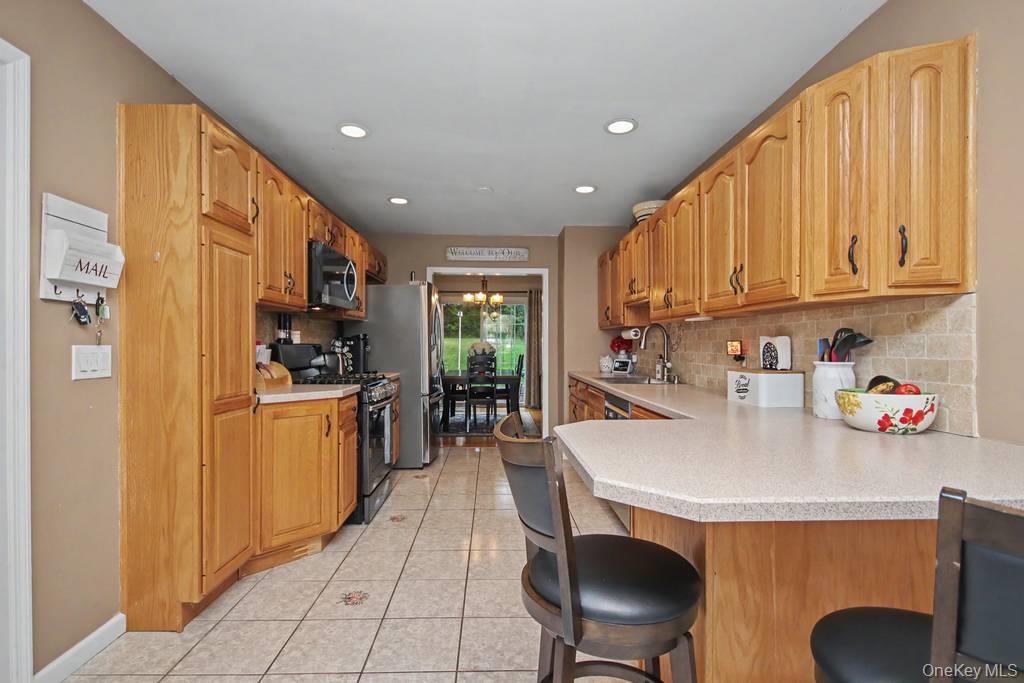 20 Fieldstone Boulevard Property Photo 7