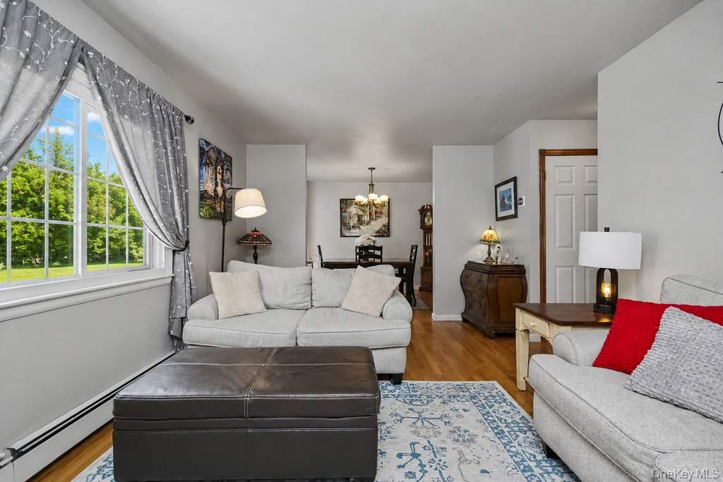 20 Fieldstone Boulevard Property Photo 12