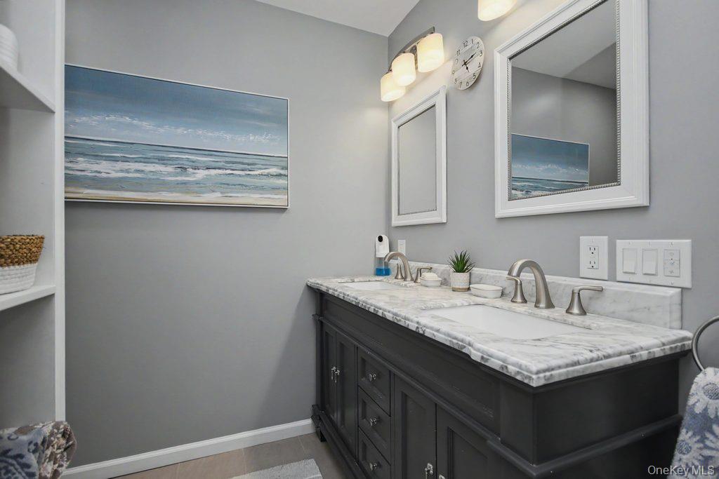 20 Fieldstone Boulevard Property Photo 24