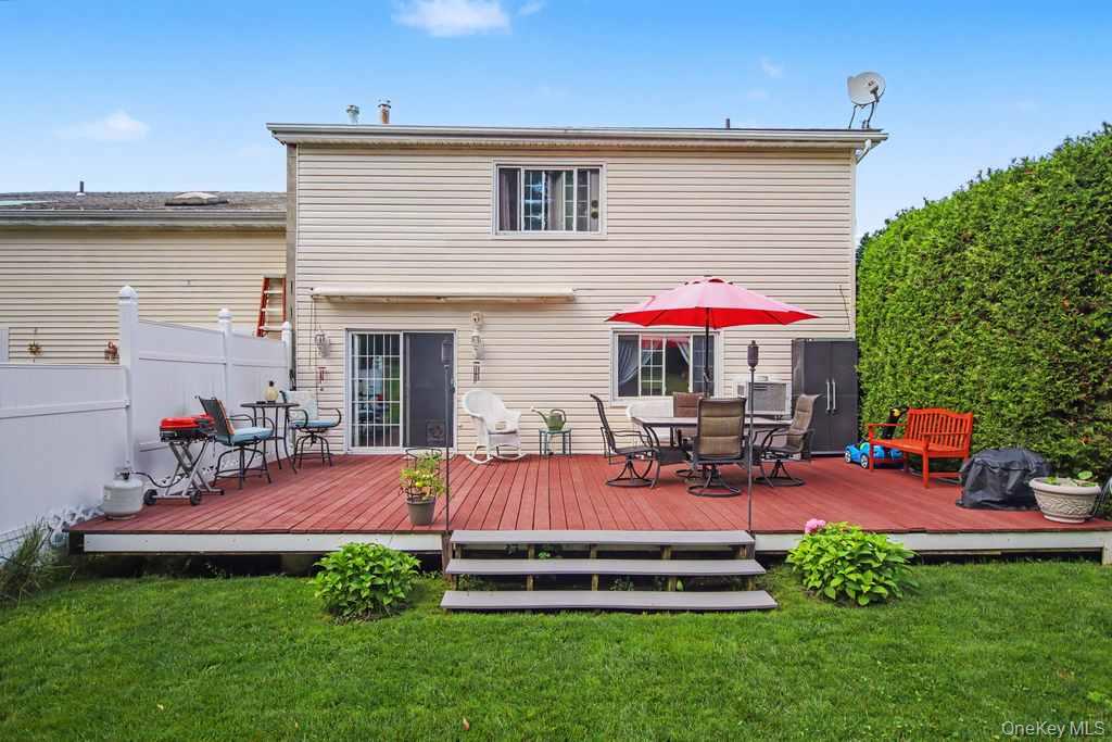 20 Fieldstone Boulevard Property Photo 32