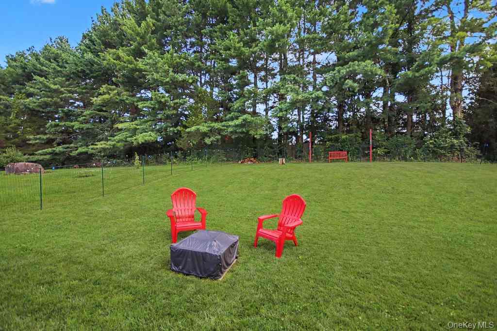 20 Fieldstone Boulevard Property Photo 34