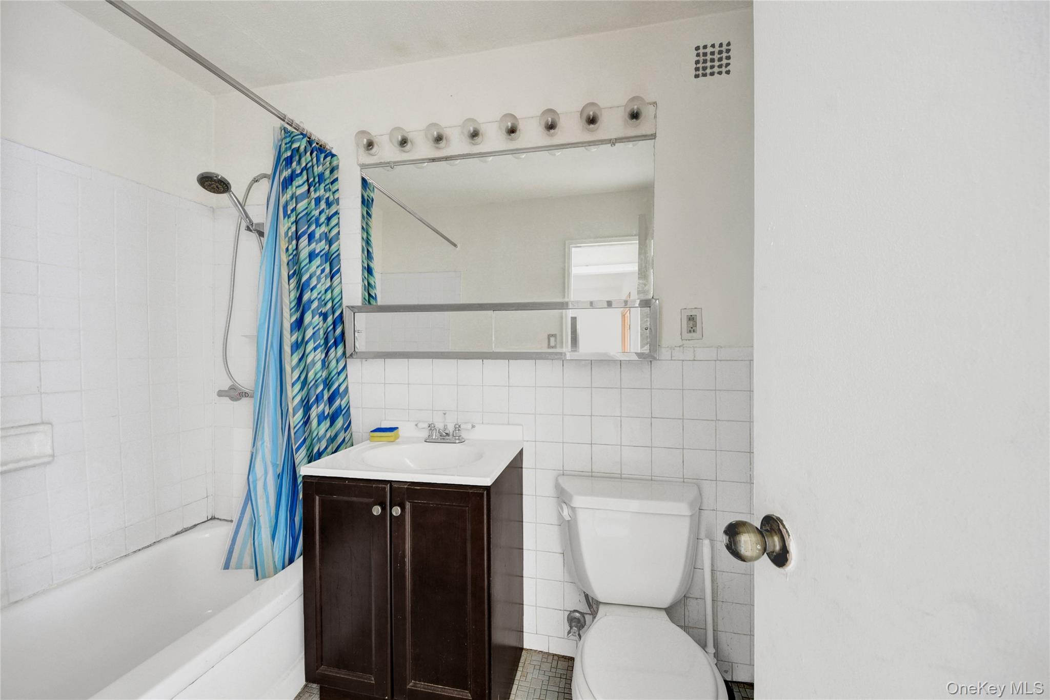 40 S Cole Avenue 1h Property Photo 4