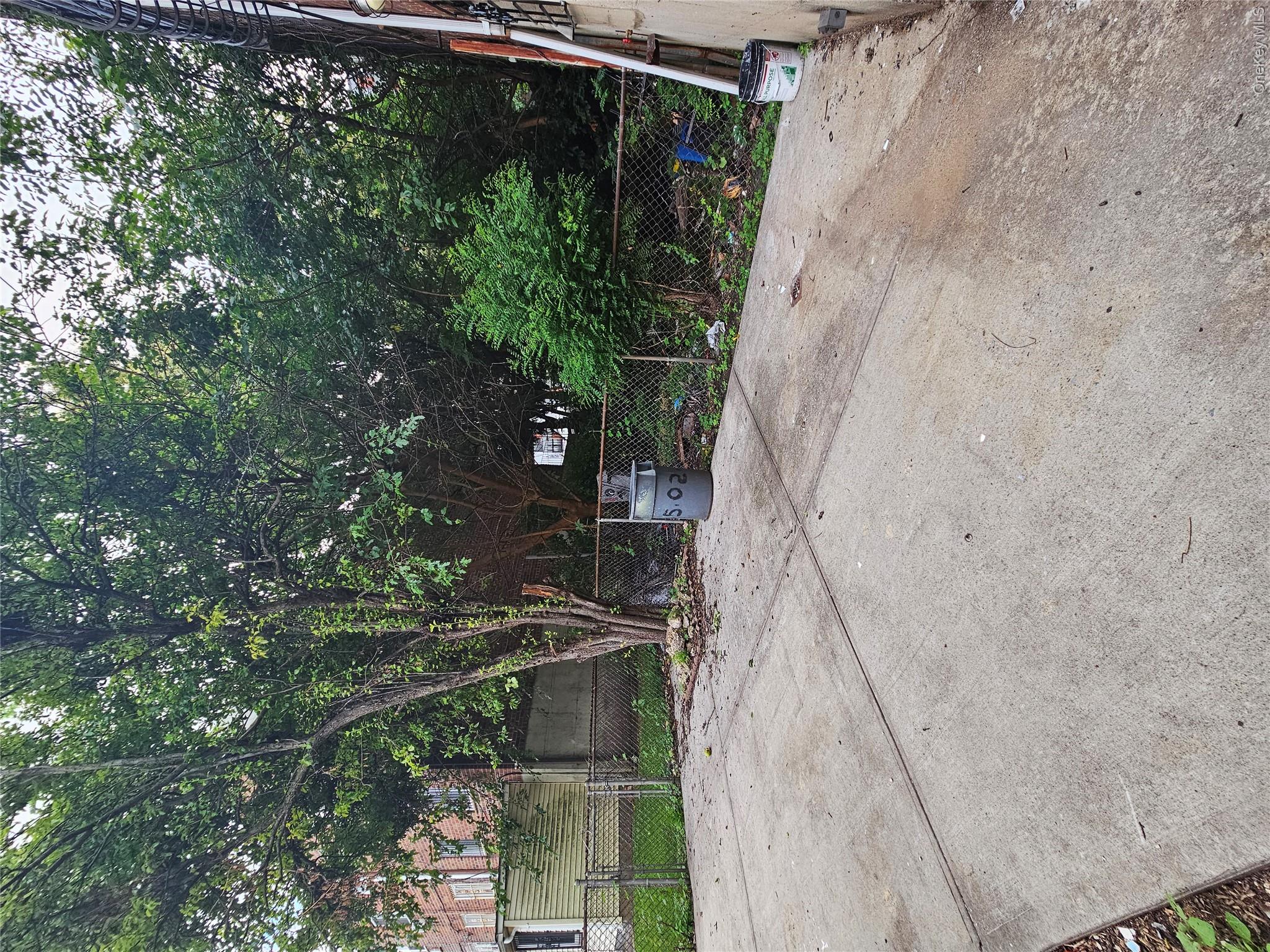 322 Wortman Avenue Property Photo 17