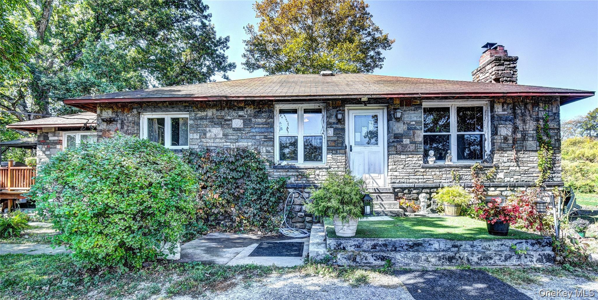 120 Route 17k Property Photo 3